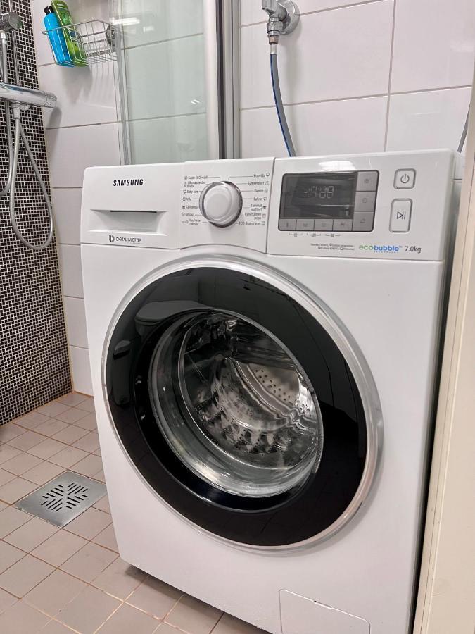 Kaksio Helsingissae Omalla Parkkipaikalla Appartement *